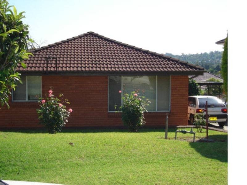 2/16 Edmund Avenue, Figtree NSW 2525