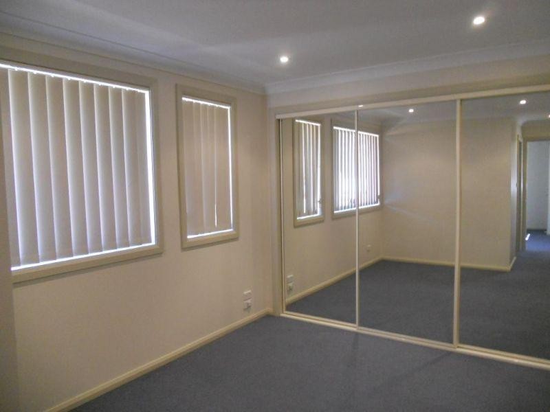 2/17 Railway Crescent, Wollongong North NSW 2500