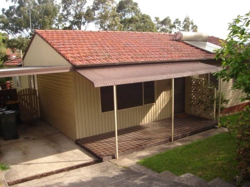 7 St Johns Avenue, Mangerton NSW 2500