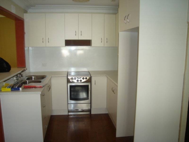 7 St Johns Avenue, Mangerton NSW 2500