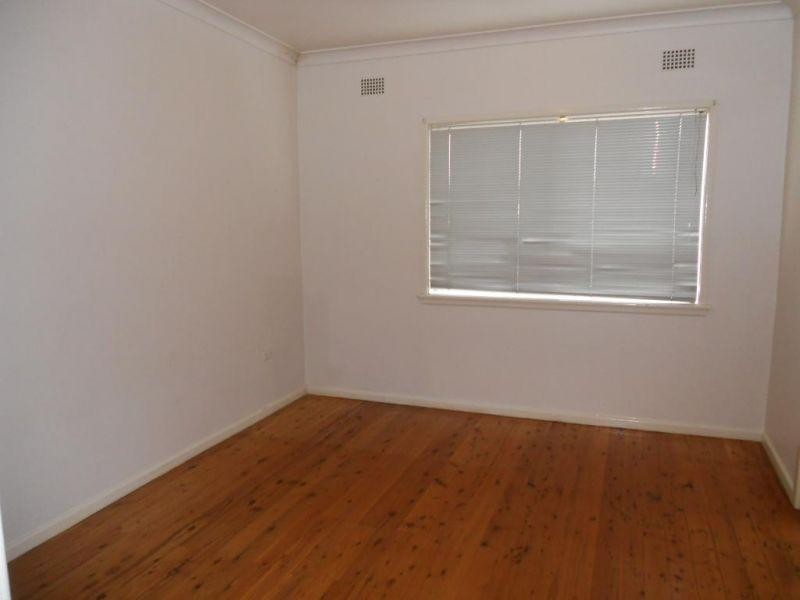 3/16 Kelvin Road, Coniston NSW 2500