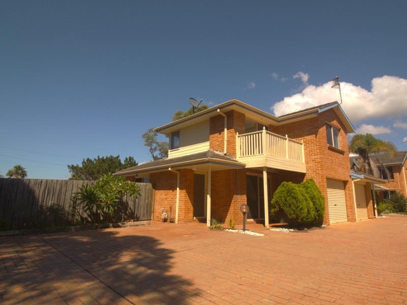 10/12 Lake Parade, Corrimal NSW 2518