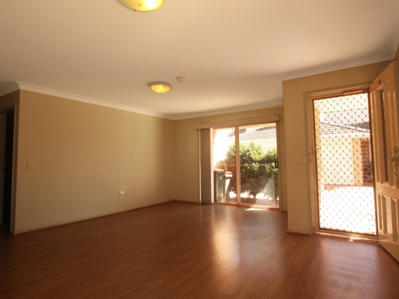 10/12 Lake Parade, Corrimal NSW 2518