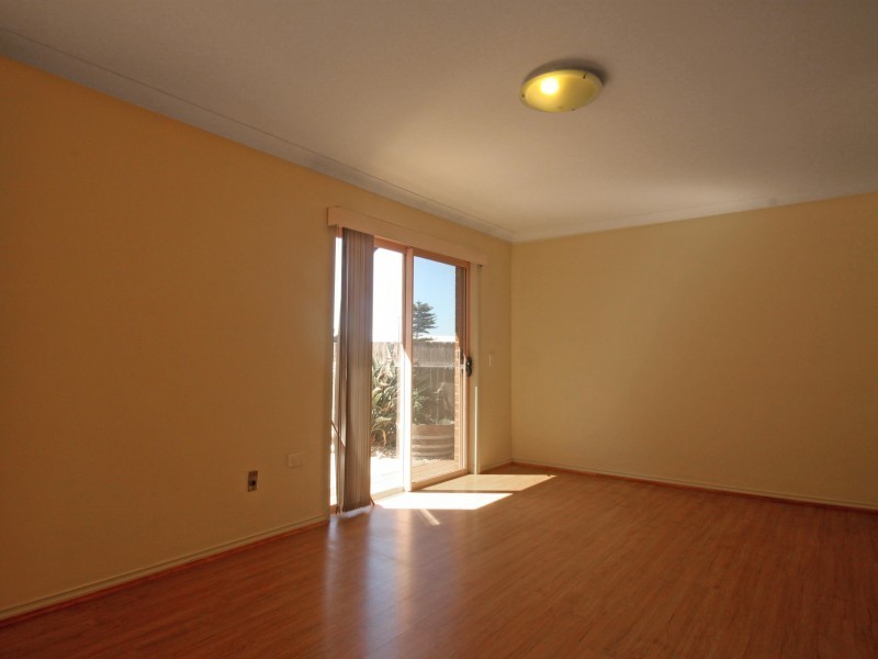 10/12 Lake Parade, Corrimal NSW 2518