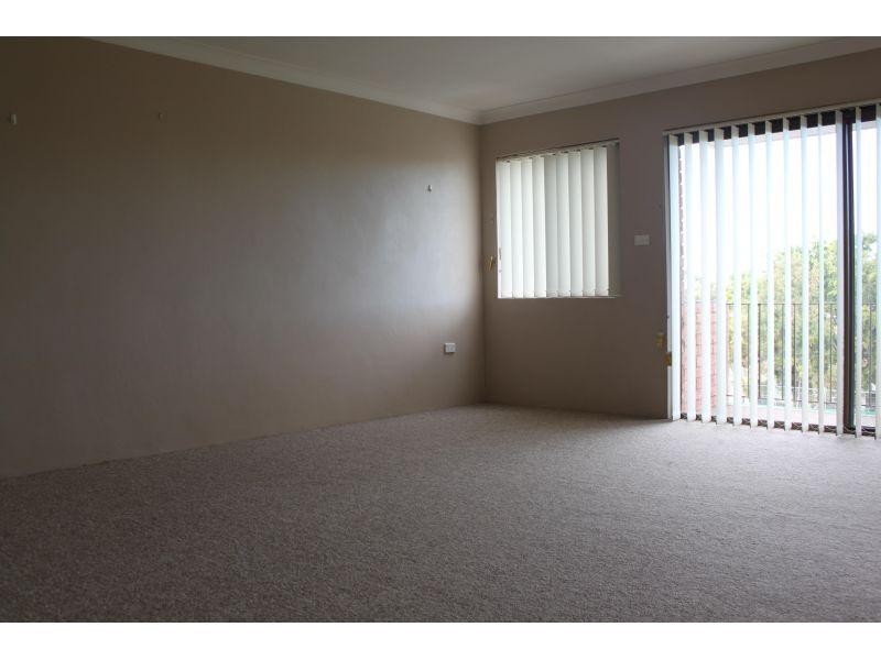 2/15 Kembla Street, Wollongong NSW 2500
