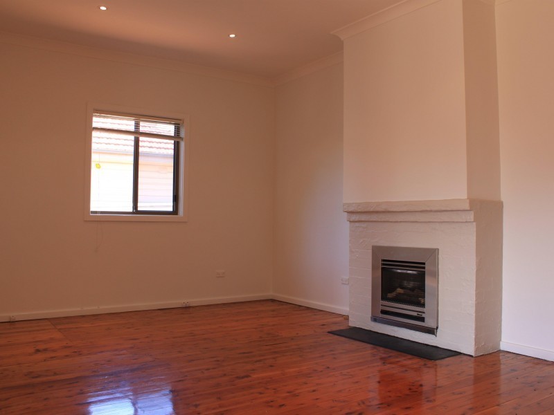 37 Jutland Avenue, Wollongong NSW 2500