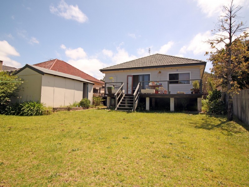 37 Jutland Avenue, Wollongong NSW 2500