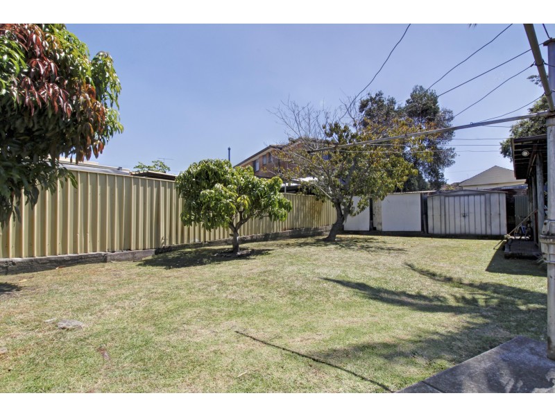 18 Todd Street, Warrawong NSW 2502