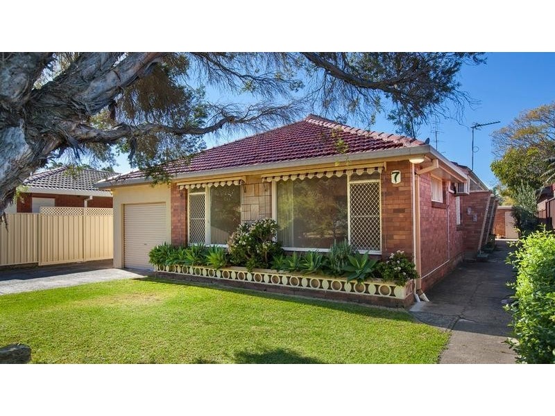 4/7 Ziems Avenue, Towradgi NSW 2518