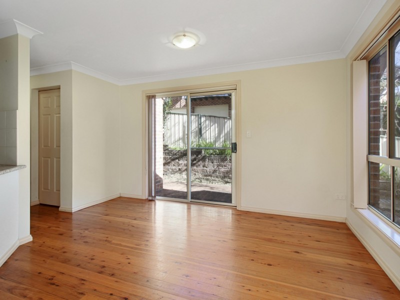 2/12 Woodlawn Avenue, West Wollongong NSW 2500