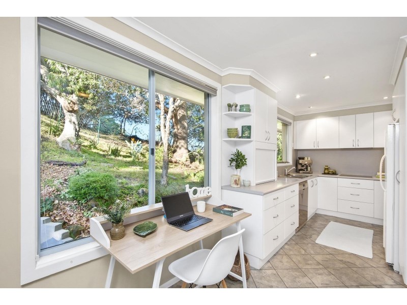 2 Medway Drive, Mount Keira NSW 2500