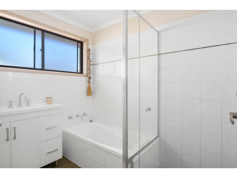 314 Farmborough Road, Farmborough Heights NSW 2526