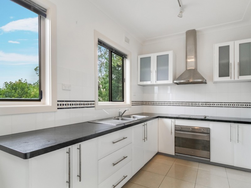 11 Lyndon Street, Corrimal NSW 2518