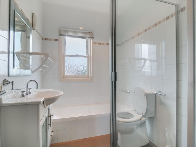 11 Lyndon Street, Corrimal NSW 2518