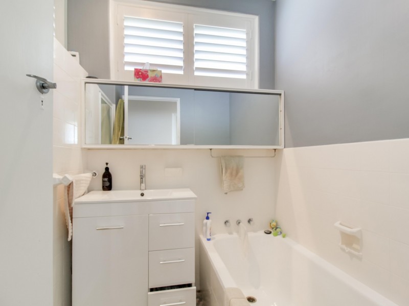 54 Yellagong Street, West Wollongong NSW 2500