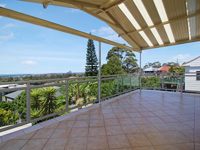 263 Flagstaff Road, Lake Heights NSW 2502