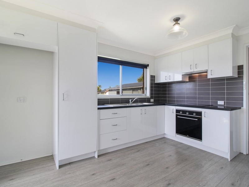 37 Loftus Drive, Barrack Heights NSW 2528