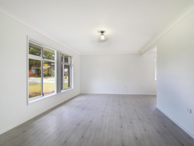 37 Loftus Drive, Barrack Heights NSW 2528