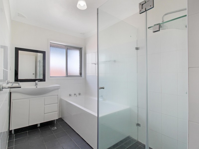 37 Loftus Drive, Barrack Heights NSW 2528