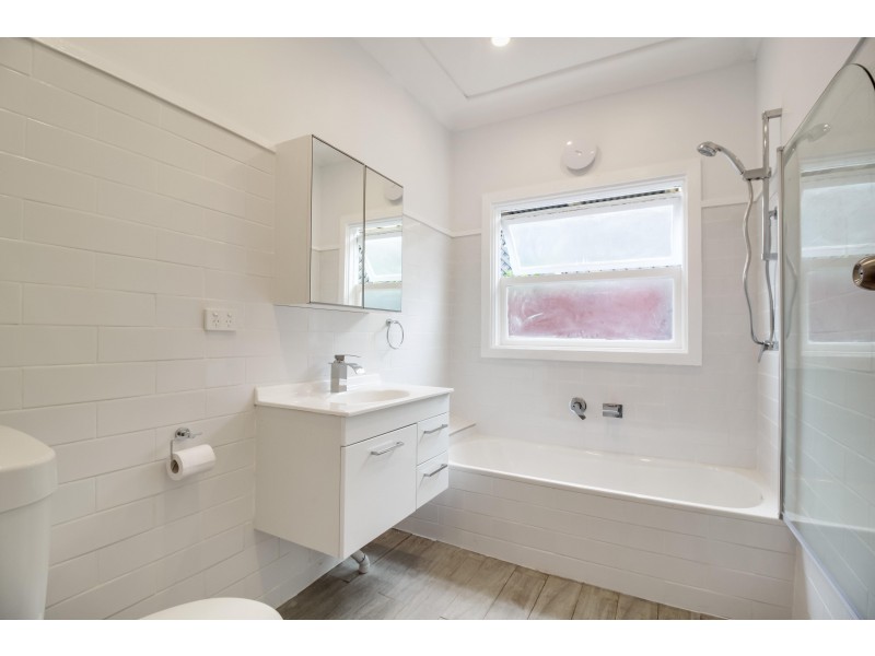 82 Duncan Street, Balgownie NSW 2519