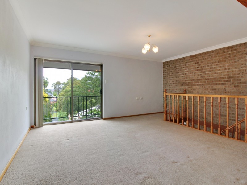 2/32 Robertson Street, Coniston NSW 2500
