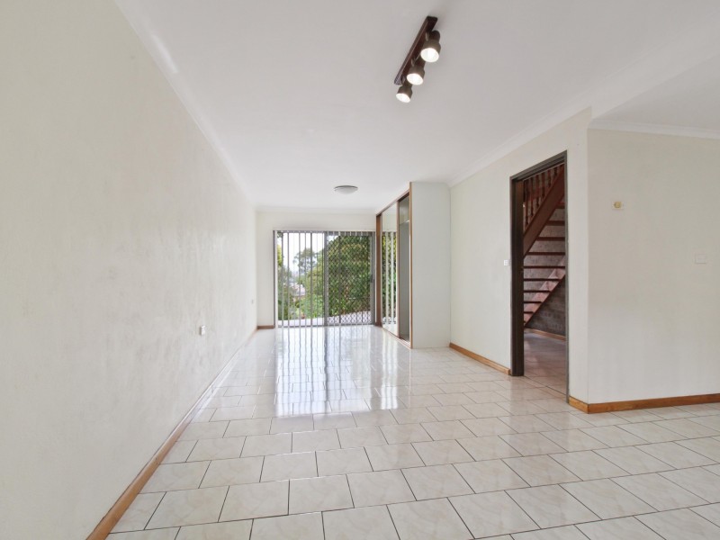 2/32 Robertson Street, Coniston NSW 2500