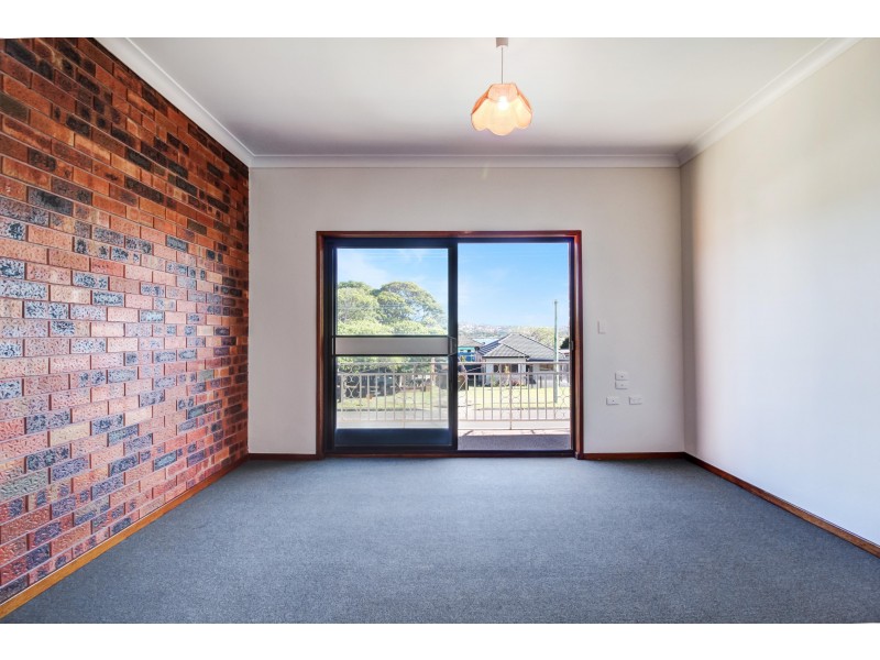 2/9 Illowra Crescent, Primbee NSW 2502
