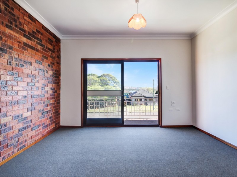 2/9 Illowra Crescent, Primbee NSW 2502