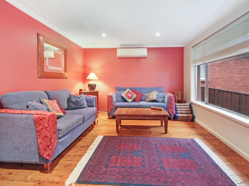 19 Shauna Crescent, Mount Keira NSW 2500