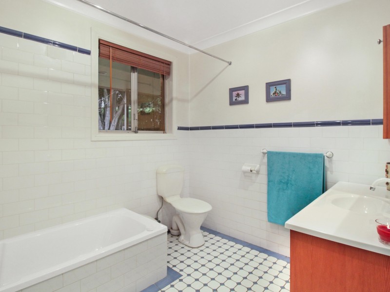 19 Shauna Crescent, Mount Keira NSW 2500