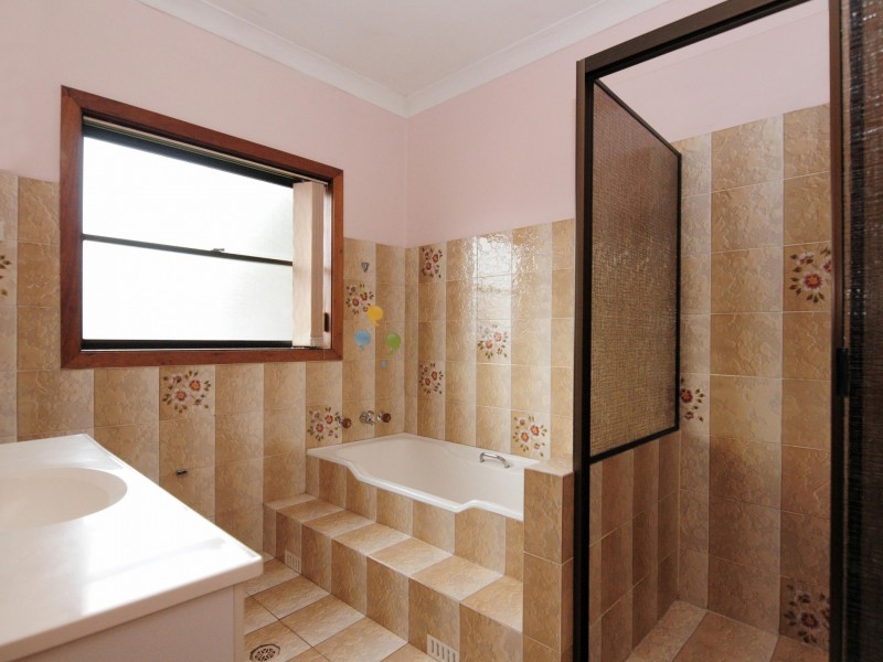 85 Landy Drive, Mount Warrigal NSW 2528