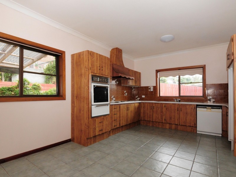 85 Landy Drive, Mount Warrigal NSW 2528