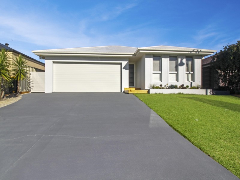 16 Cutter Parade, Shell Cove NSW 2529