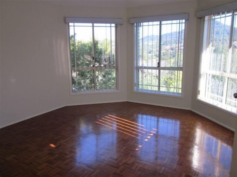 8 White Place, Figtree NSW 2525