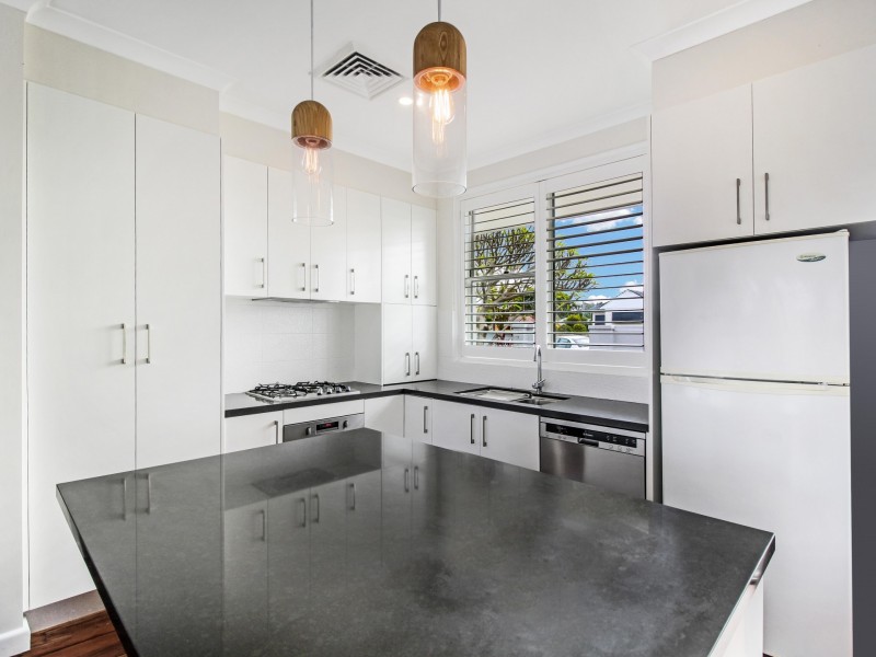 54 Yellagong Street, West Wollongong NSW 2500