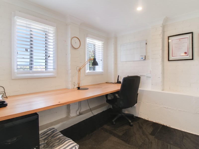 54 Yellagong Street, West Wollongong NSW 2500