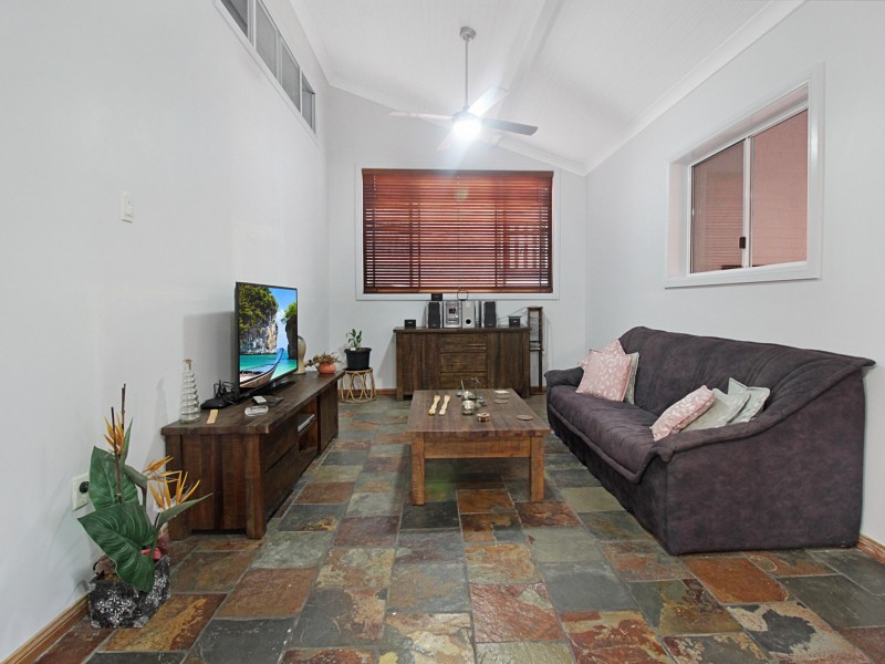 133 Jacaranda Avenue, Figtree NSW 2525