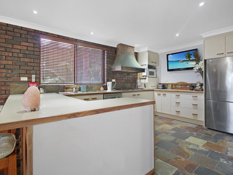 133 Jacaranda Avenue, Figtree NSW 2525