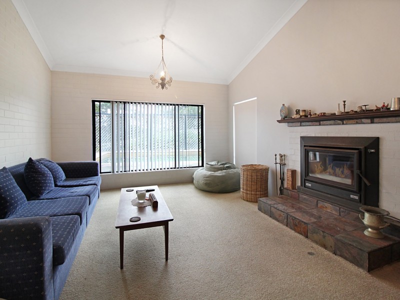 133 Jacaranda Avenue, Figtree NSW 2525