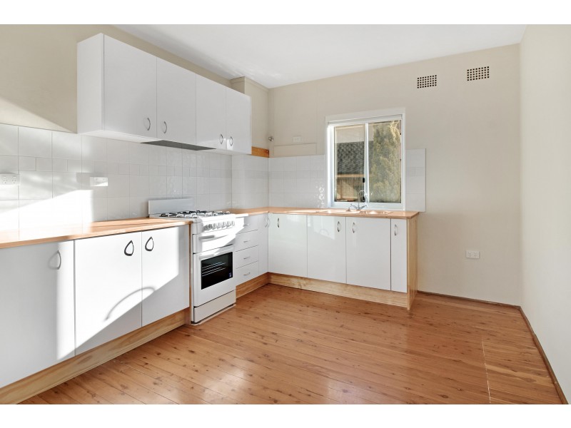 4/30 Rowland Avenue, Wollongong NSW 2500