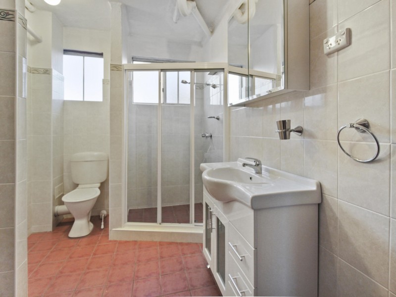 2/44 Gilmore Street, West Wollongong NSW 2500