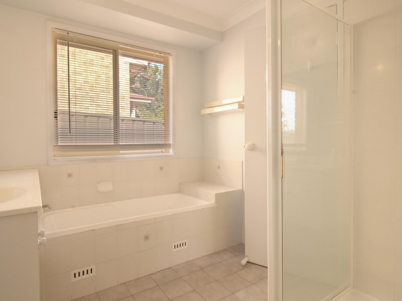 3 Paltara Place, Cordeaux Heights NSW 2526