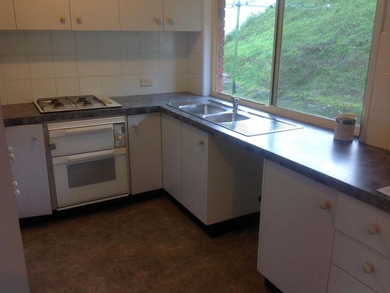 3 Paltarra Place, Cordeaux Heights NSW 2526