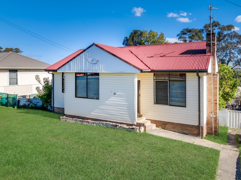 31 Rose Parade, Unanderra NSW 2526
