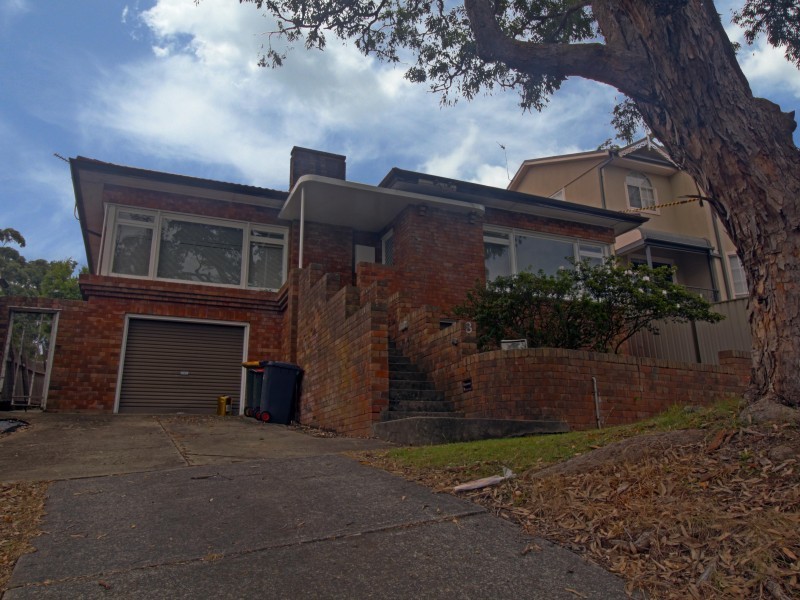 8 Walter Street, Mangerton NSW 2500