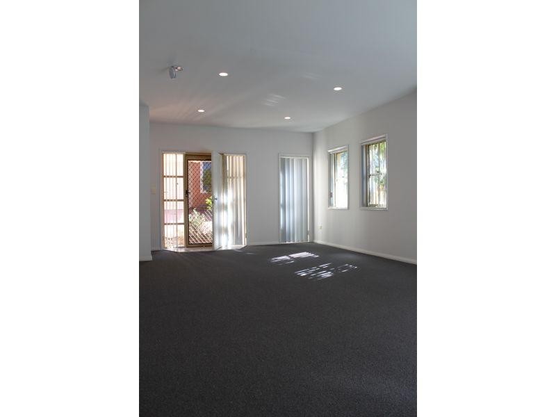 10/6 Kembla Street, Balgownie NSW 2519