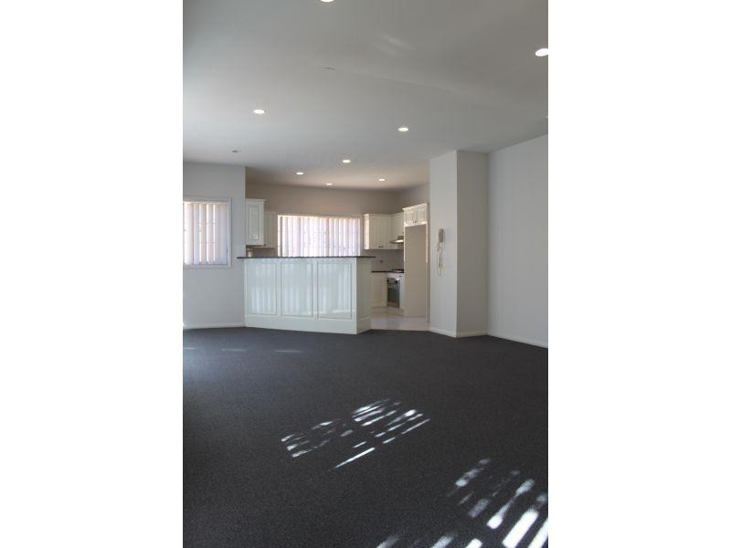 10/6 Kembla Street, Balgownie NSW 2519