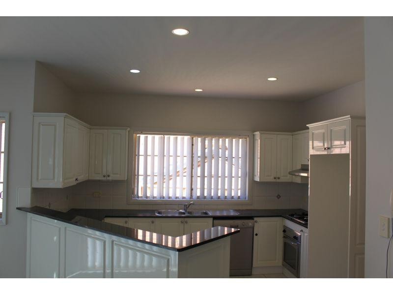 10/6 Kembla Street, Balgownie NSW 2519