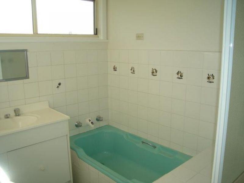 4/4 Hamilton Road, Thirroul NSW 2515