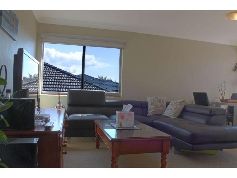 11/8 Myrtle Street, Coniston NSW 2500